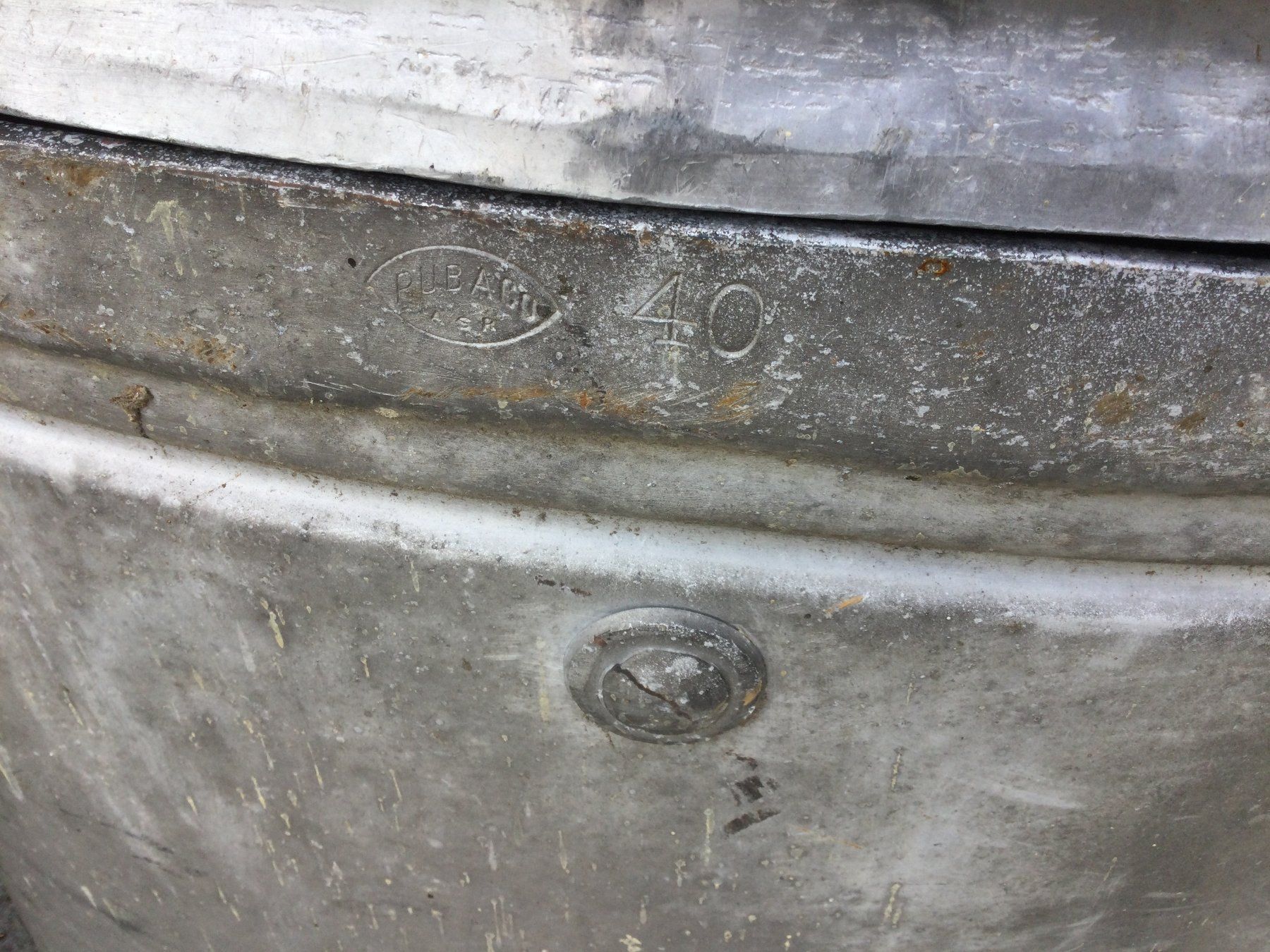 Outils anciens: Alte Aluminium Milchtanse oder Milchtause – D'occasion à Wangen SZ par kuriosum12 3