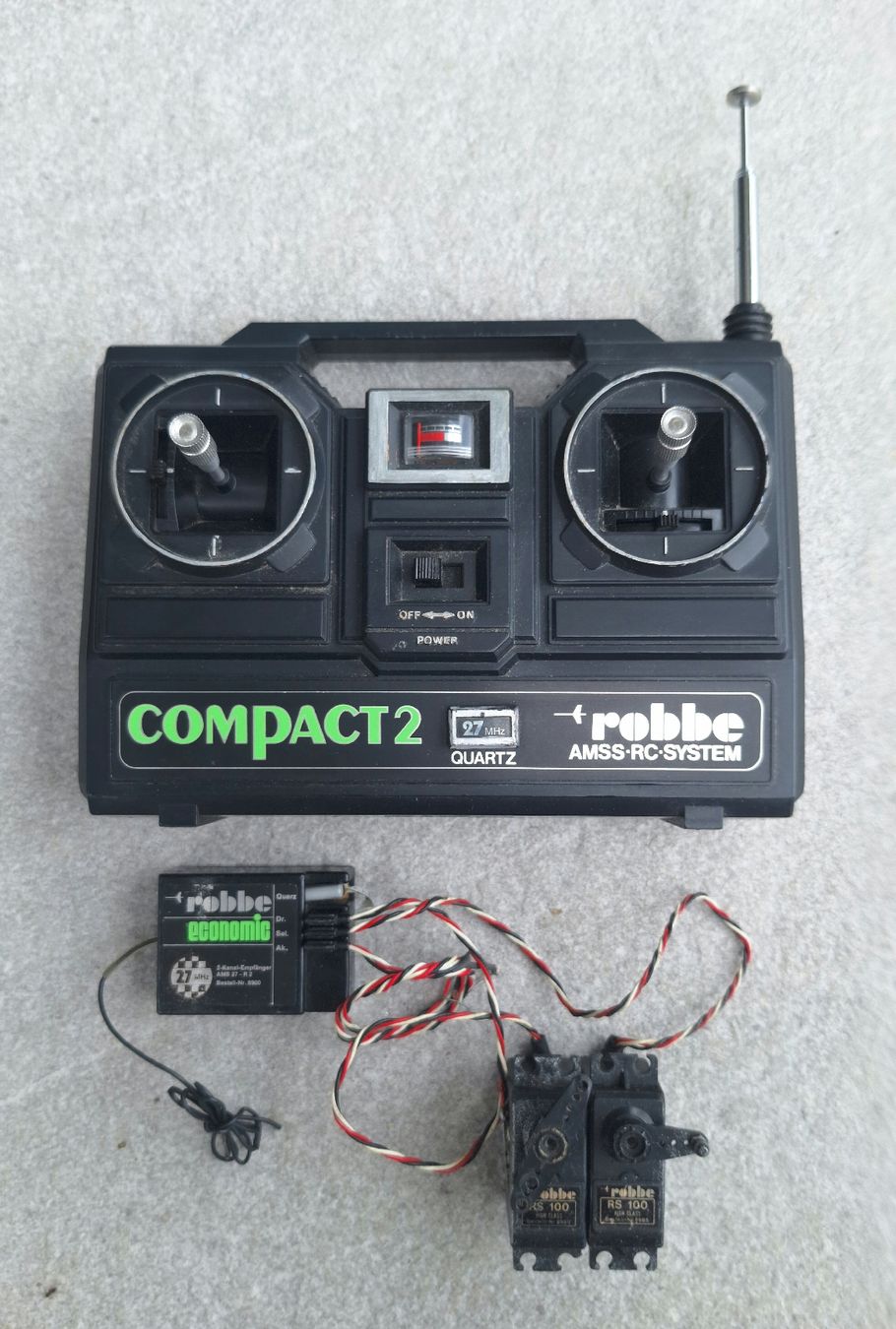 Telecomando: Robbe Compact 2 - Fernsteuerung mit Servos & Empfänger – Usato da Meikirch venduto da since78