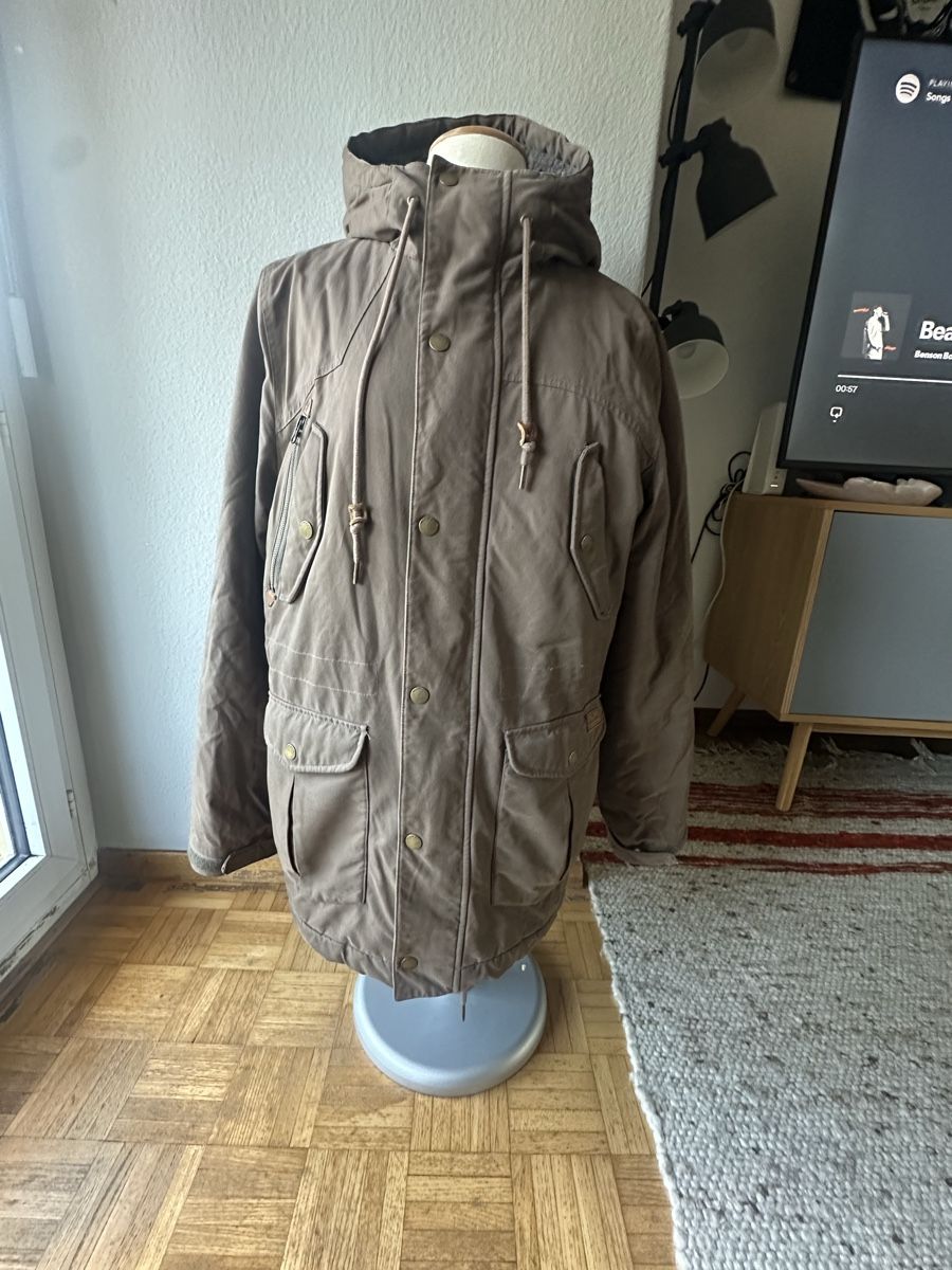 Cappotti: Volcom Winterjacke Parka braun warm Grösse M – Usato da Hettlingen venduto da yan_mzy9