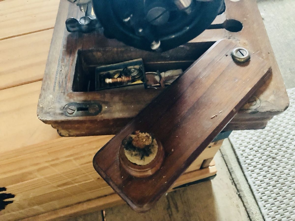 Pfaff Macchine da cucire: Ancienne Machine à coudre Pfaff – Usato da La Neuveville venduto da Sonny2000 3