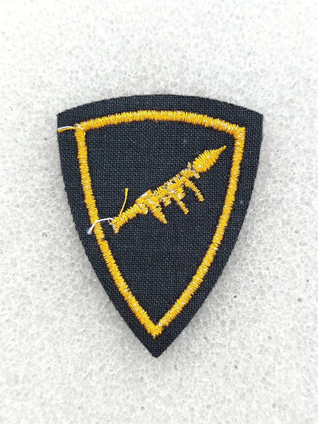 Schweizer Armee Plaketten & Abzeichen: Funktionsabzeichen An der Panzerfaust ausgebildet Ord. 95 V3 – Gebraucht aus Bauma von SwissMilitaria 1