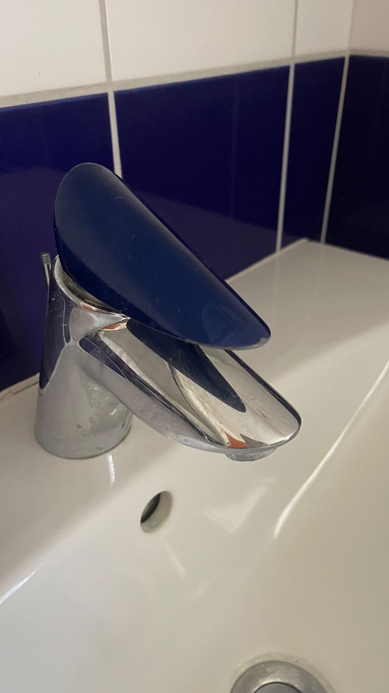 Lavabi & lavandini: Lavabo mit Armatur – Usato da Othmarsingen venduto da ami_9f5j 1