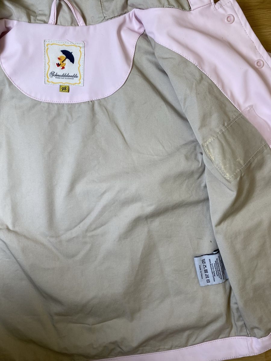 Schmuddelwedda Giacche & Cappotti: Schmuddelwedda Kinder-Regenjacke Größe 98 Rosa – Usato da Zürich venduto da Mariaov 1