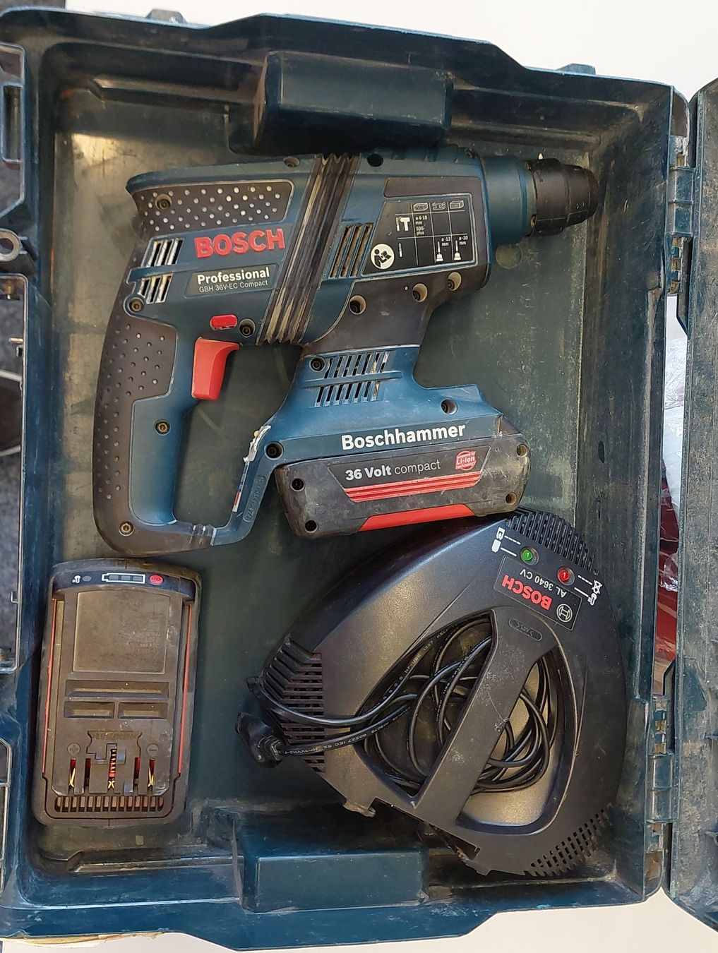 Bosch Trapani: BOSCH Bohrhammer GBH 36V-EC – Usato da Rapperswil SG venduto da Indoc