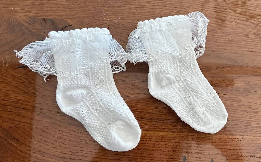 Calze per bambini: Chaussettes cérémonie 1-2 ans  – Usato da Le Mont-Pèlerin venduto da gir_9lpq