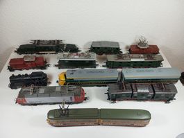 Märklin, Roco, usw.: 11 Loks defekt / locos défectueuses
