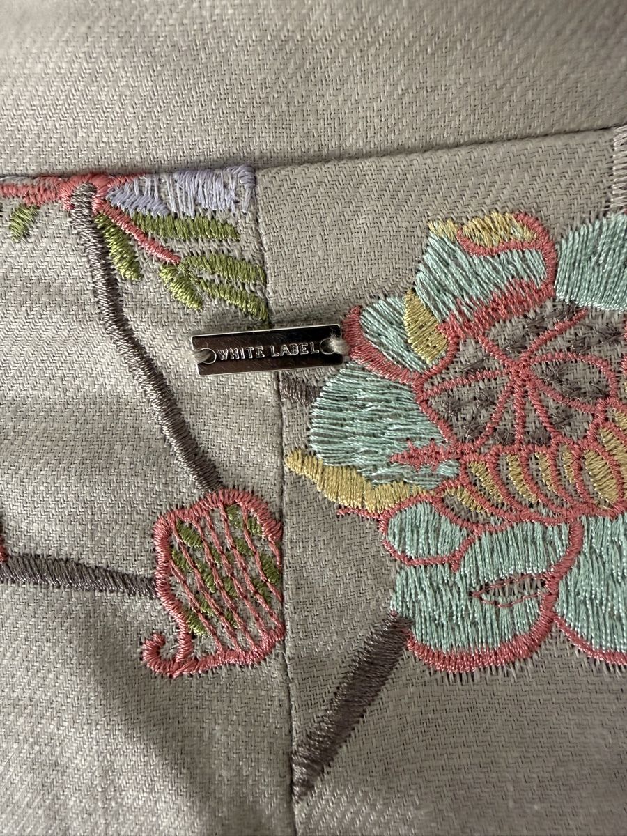 Giacche: Bestickte Leinenjacke von Breuninger White Label 36 – Usato da Einsiedeln venduto da kalliopee 4