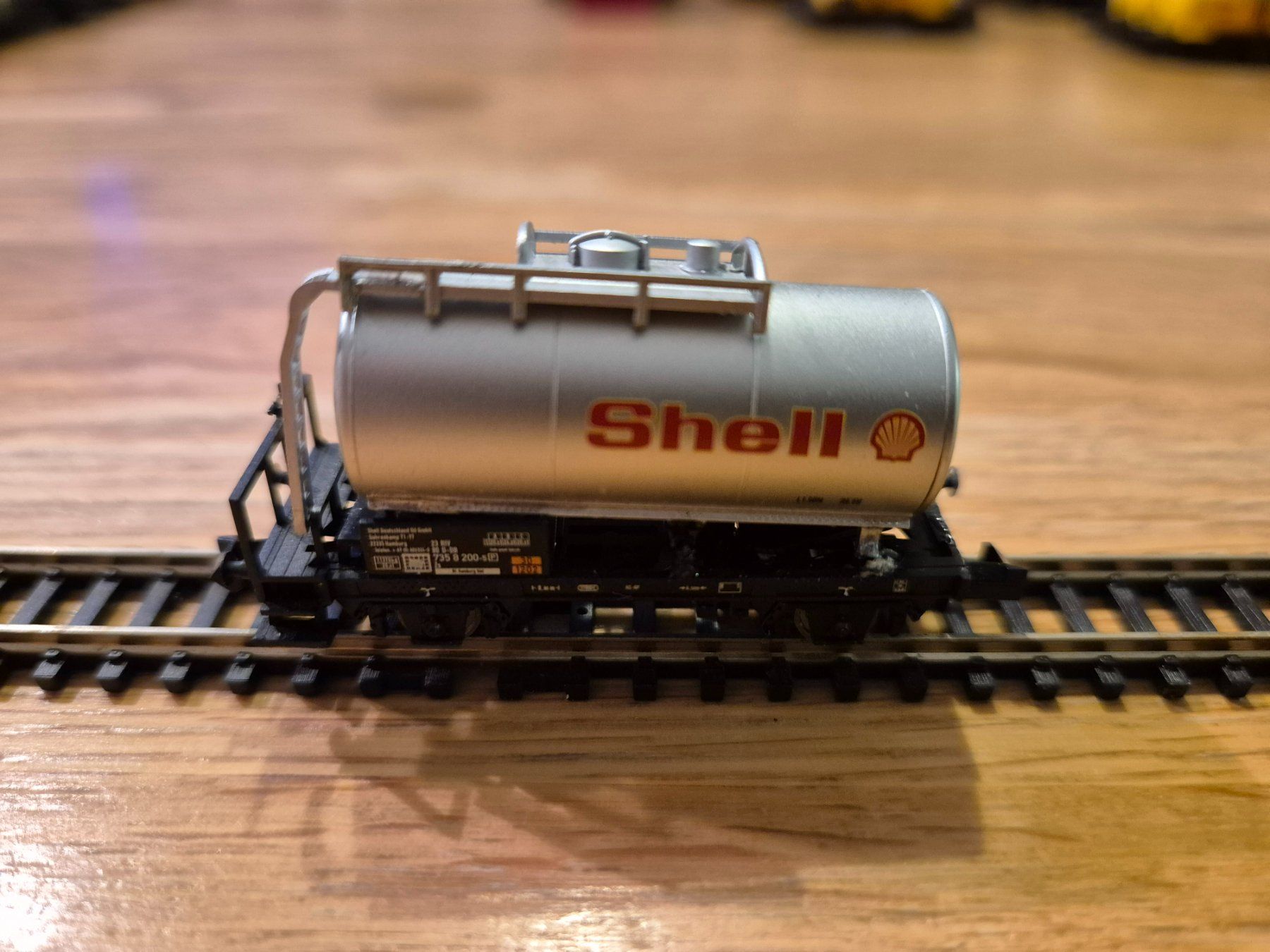 Trix Modellini di ferrovie: Spur N Tankwagen Shell Minitrix – Usato da Glattfelden venduto da ehschenker 1