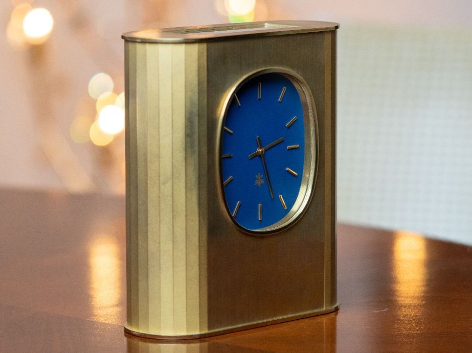 Patek Philippe Orologi da terra & Orologi da parete: Patek Philippe Golden Ellipse table clock full serviced – Usato da Genève venduto da Swisstreasures-SA 1