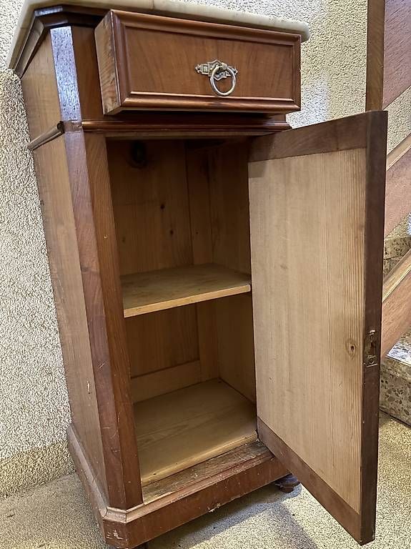 Nachttische: Antikes jugendstil Nachttischchen mit Marmorplatte – Gebraucht aus Inwil von loe_5yxs 2