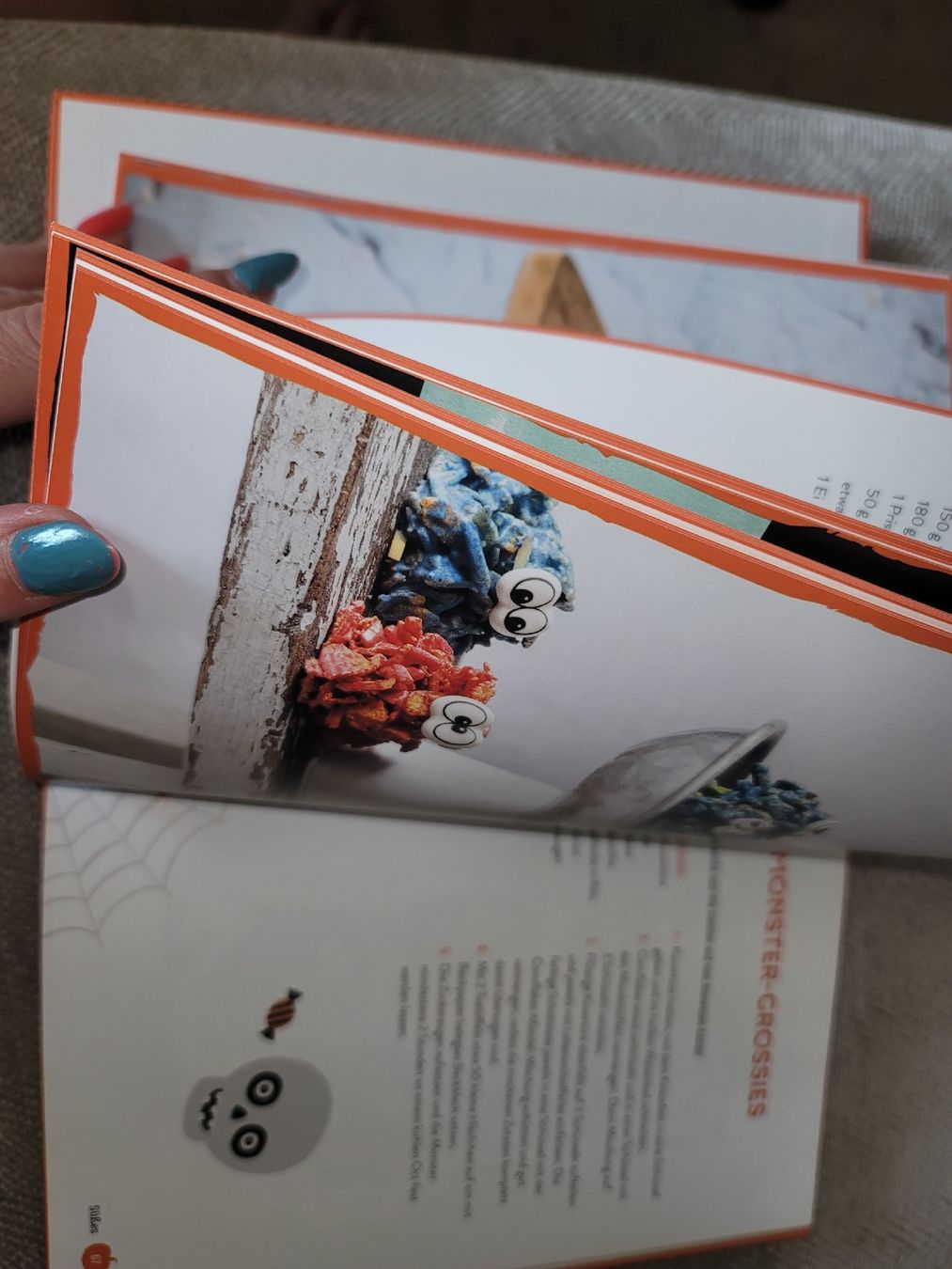Libri: Halloween-Kochbuch, Süsses oder Saures, Partyrezepte Oktober – Nuovo (secondo la descrizione) da Zollikerberg venduto da Nice_Name 3