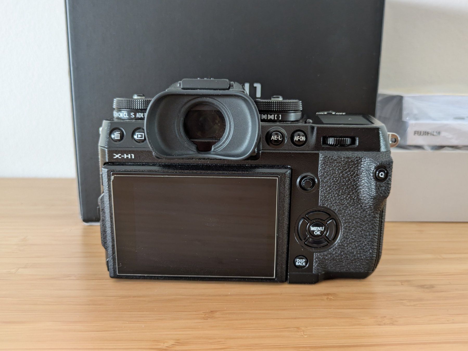 Fujifilm Appareil photo: Fujifilm X-H1 Camera Body – D'occasion à Basel par adr_gmt9 3