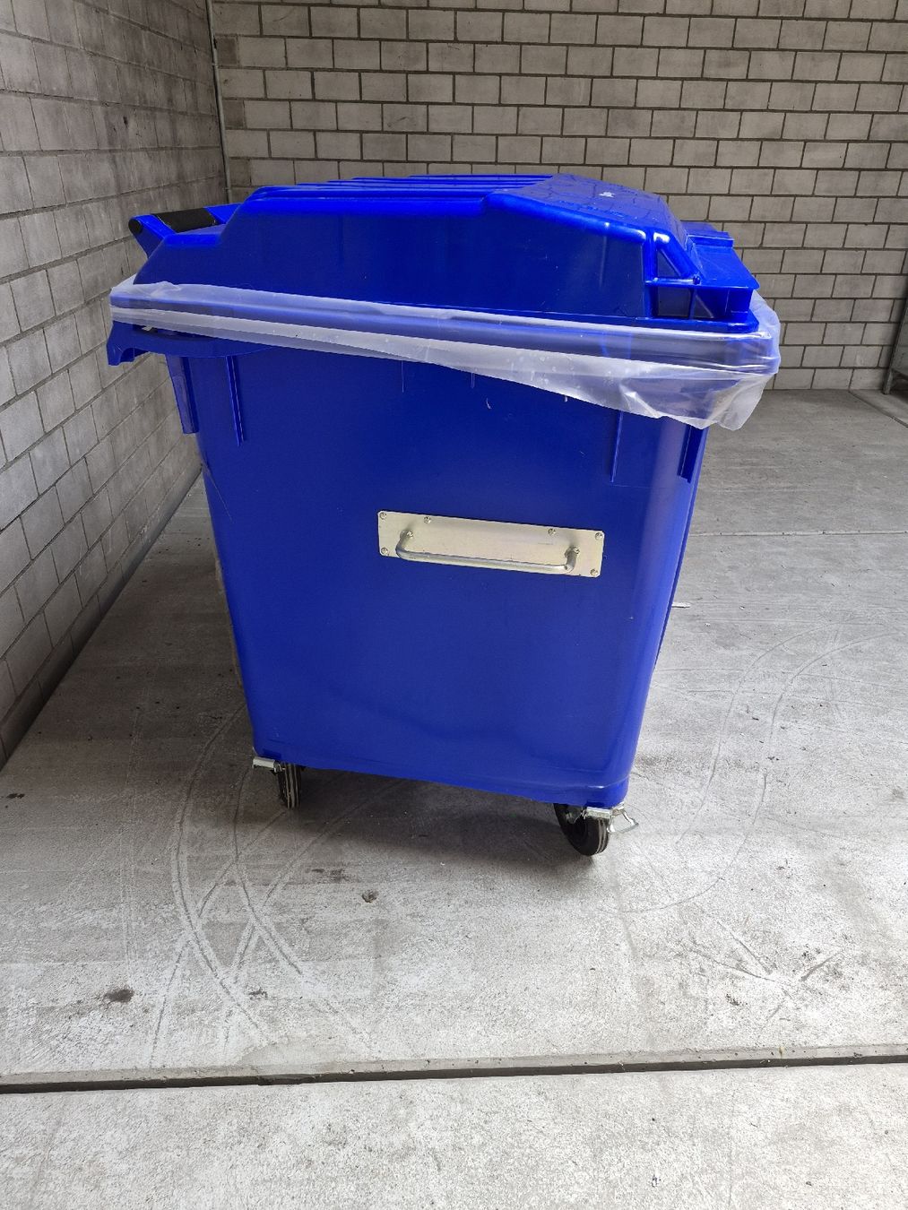 Altro per Ufficio & Commercio: Müllcontainer – Nuovo (secondo la descrizione) da Teufenthal AG venduto da ChT. 3