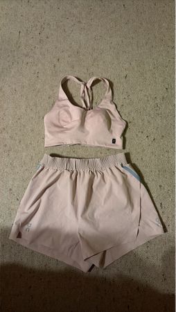 Sport-BH & Shorts von ON, Gr. S, top Zustand!
