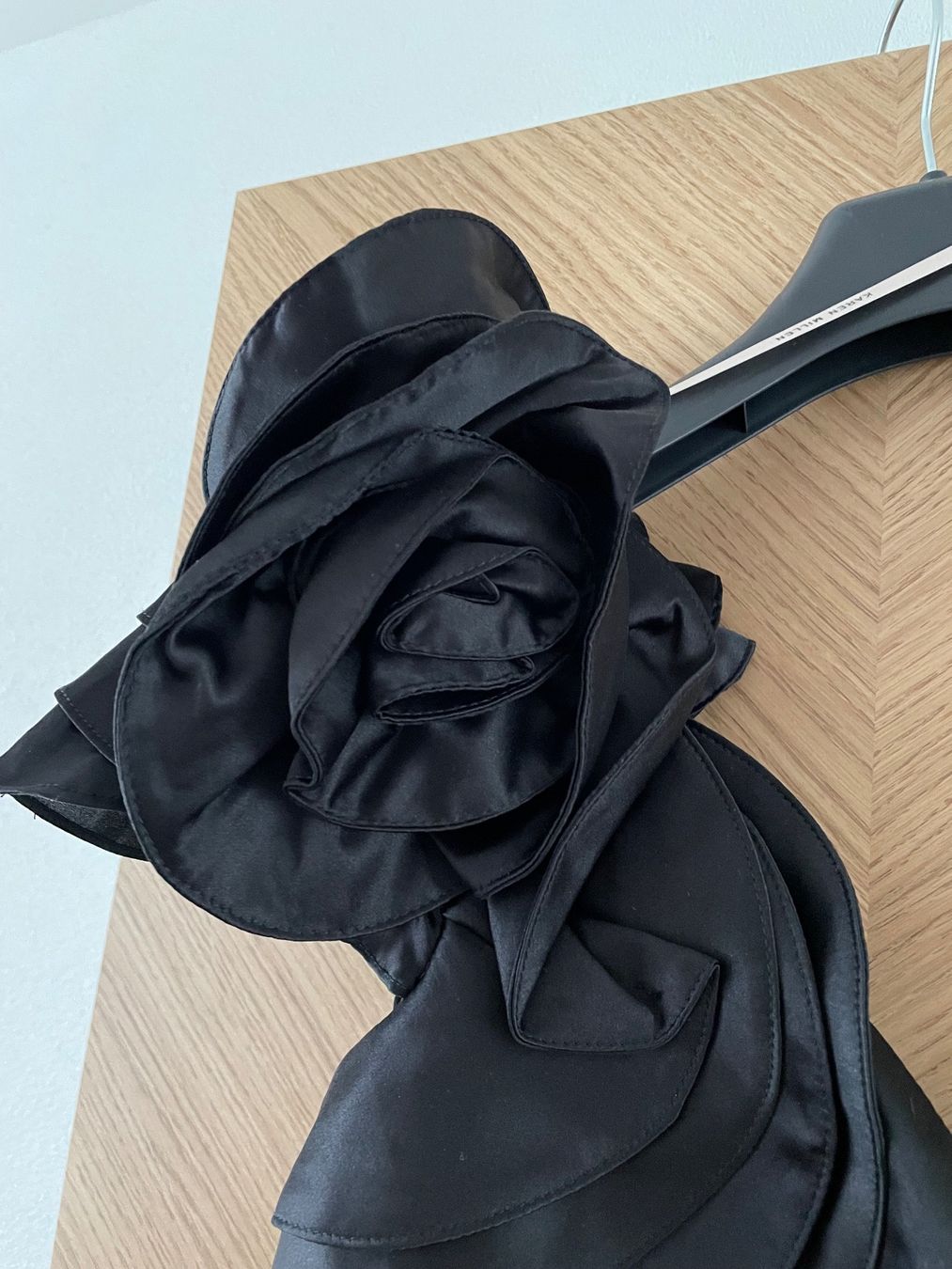 Karen Millen Vestiti: Neu Karen Millen Kleid  96% SEIDE – Nuovo e nell'imballaggio originale da Felben-Wellhausen venduto da begean 1