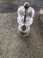 Pfeffermühle Peugeot Acryl transparent gebrauchter Zustand
