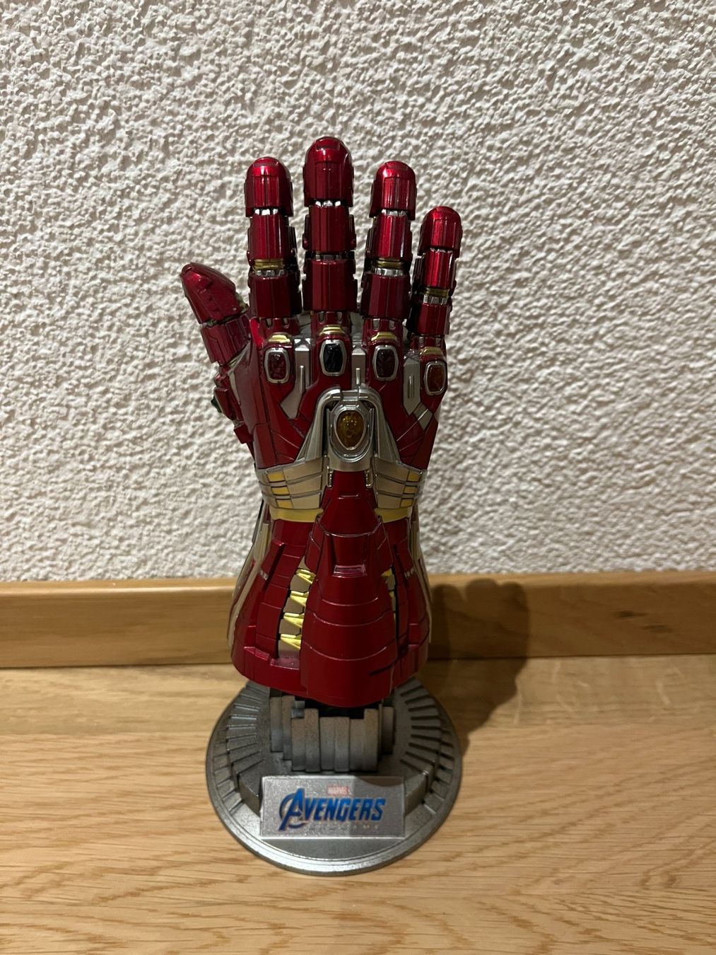 Disney Statuette: Avengers Nano Gauntlet Hulk Edition – Usato da Sumiswald venduto da dulik94 2