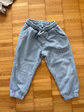 ZARA Hosen Gr 104