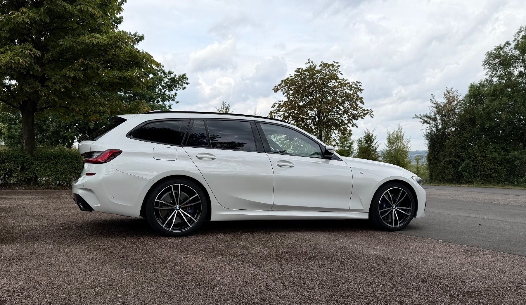 BMW Automobili: BMW 330xd M Packet Touring – Usato da Buttikon SZ venduto da Samirali 4