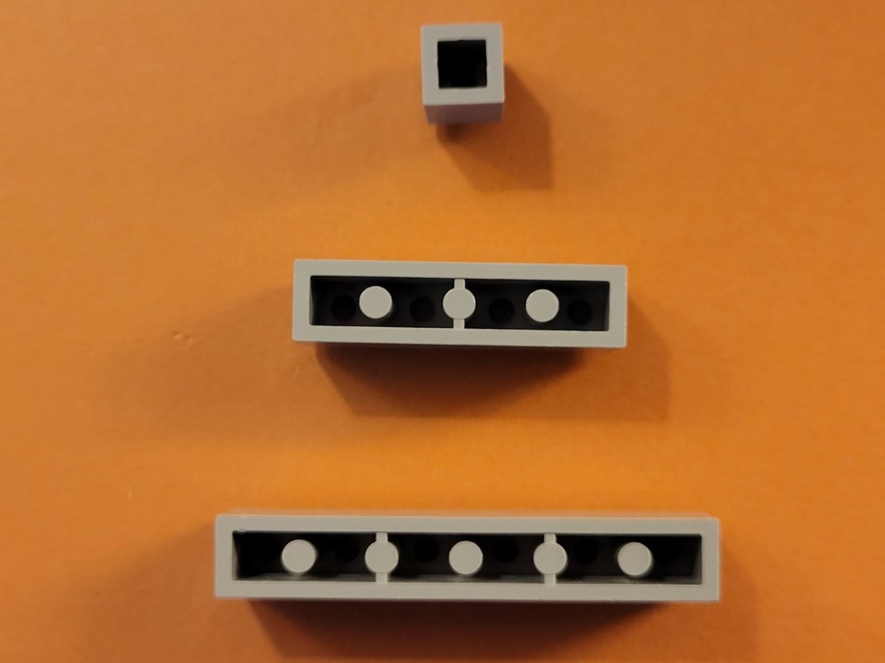 Lego Kit di costruzioni: LEGO 3 pièces diverses grise – Usato da Payerne venduto da tintin08 2