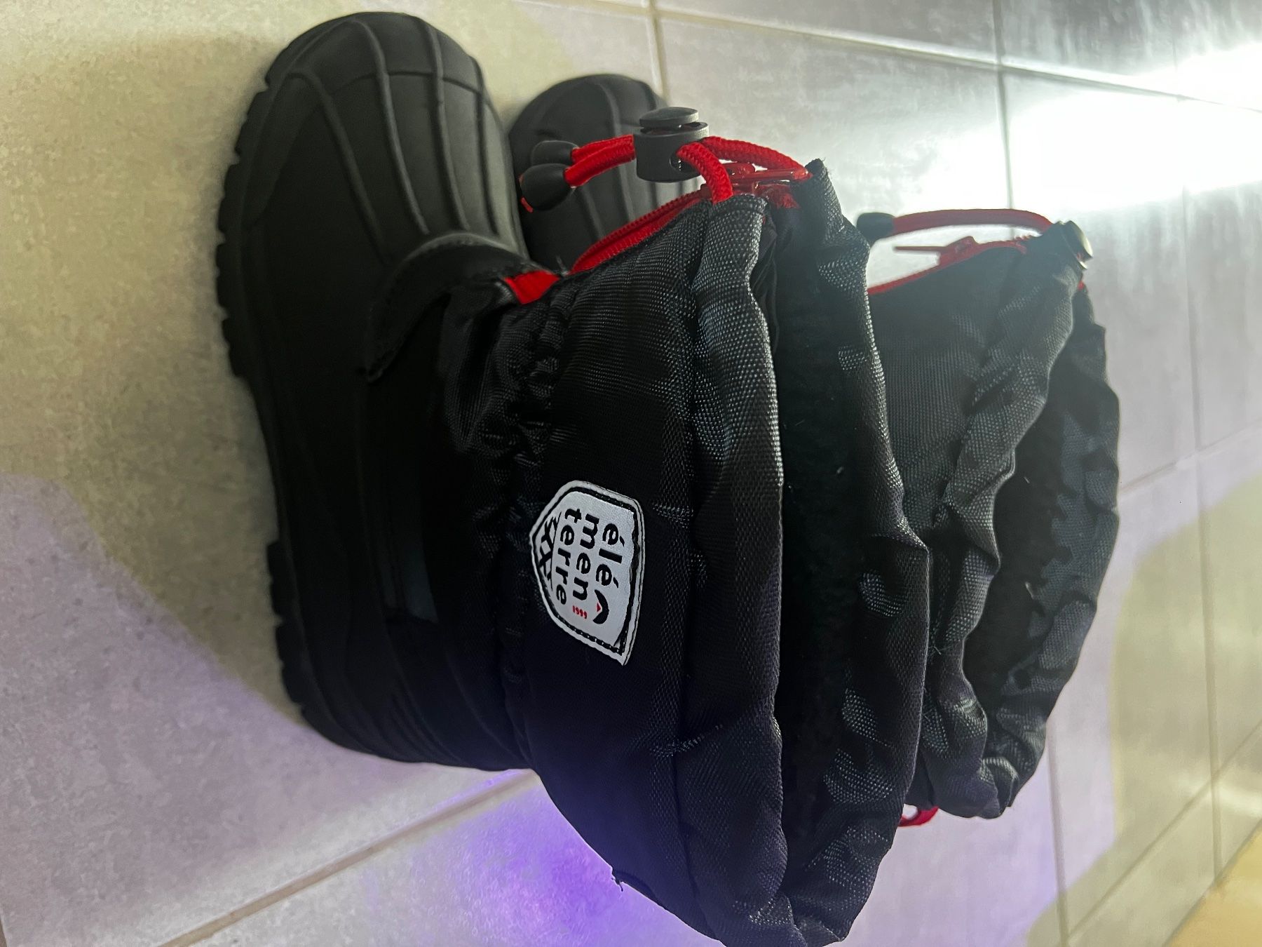 Scarpe per ragazzi: Bottes de neige – Usato da Plan-les-Ouates venduto da Coer