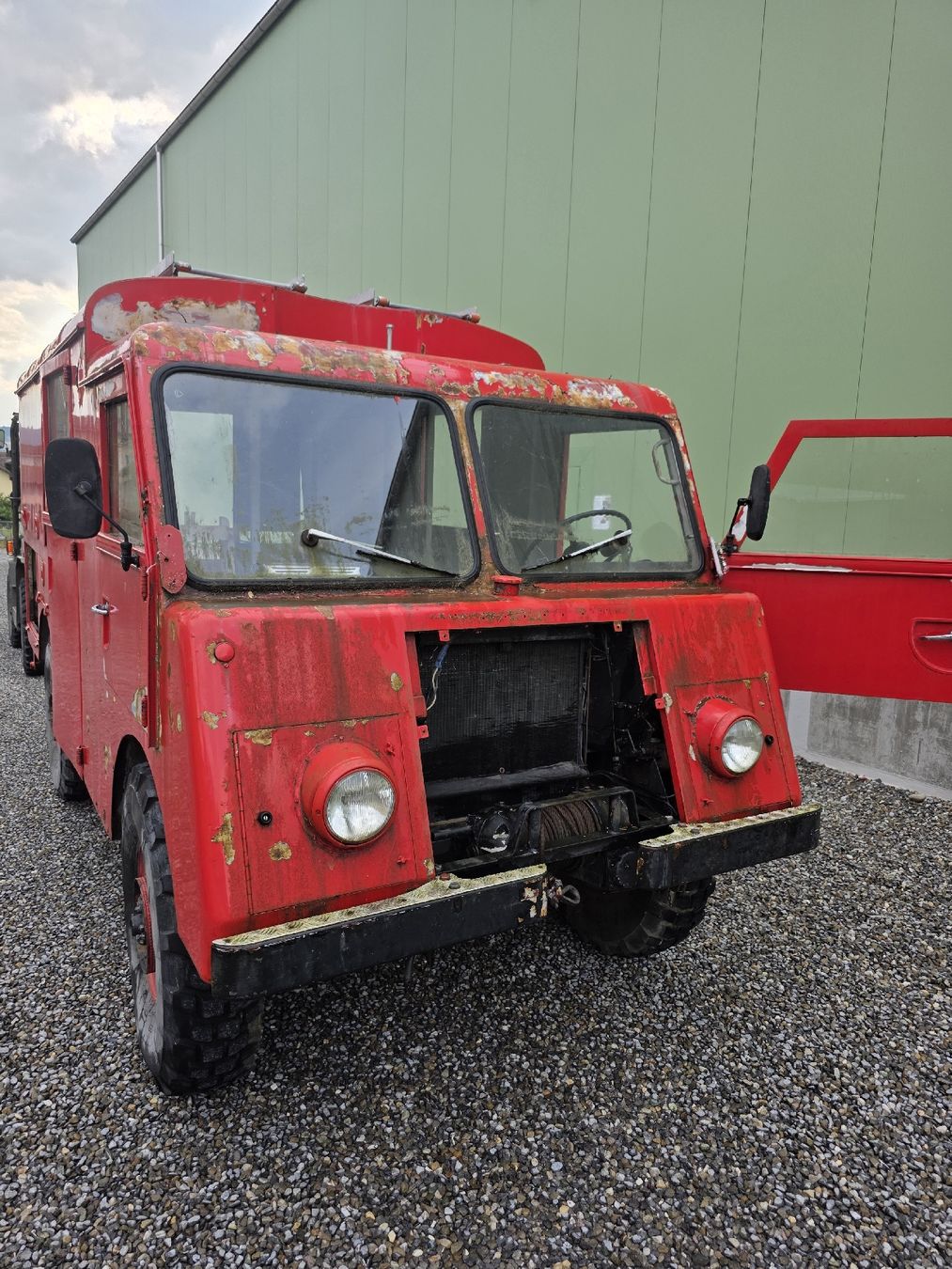 Mowag Autos: Feuerwehr Farzeug MOWAG  – Defekt aus Schmiedrued von Samuel.R 1