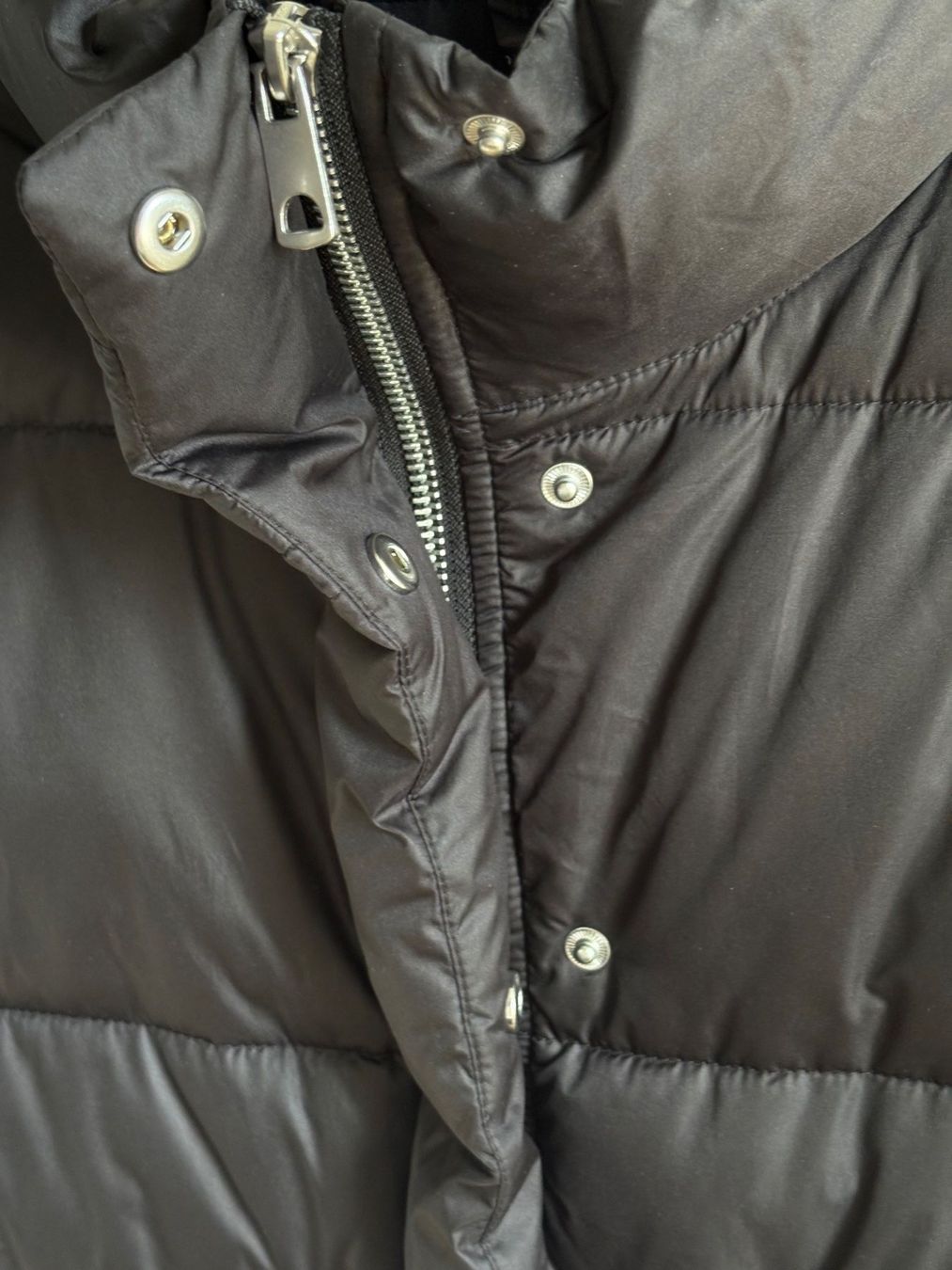 H&M Gilet & Giacche: schwarzes Gilet – Nuovo (secondo la descrizione) da Zürich venduto da bbbggg 3