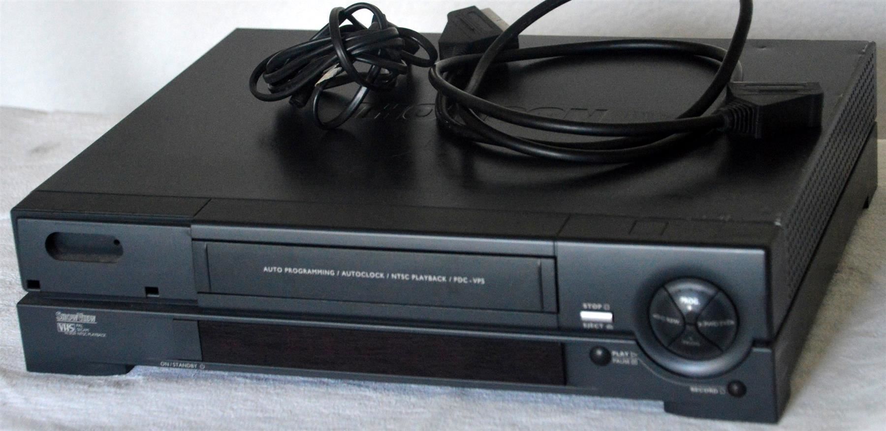 Thomson Aufnahmegeräte: Videorecorder VHS Thomson VP 2800F magnétoscope – Gebraucht aus Collonges von arashee