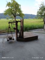 Antike Schweizer Standwaage mit Gewichten,