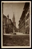 AK Bern, Junkerngasse mit Brunnen und Passanten