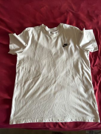 Weisses Nike T-Shirt Grösse L