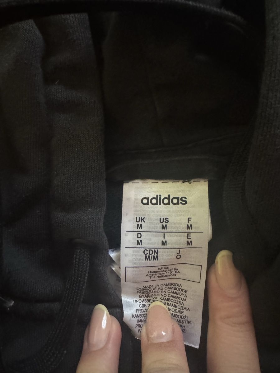 Adidas Giacche: Schwarzer Adidas Kapuzenpullover Gr. M  – Usato da Zürich venduto da Selina_Hi 1