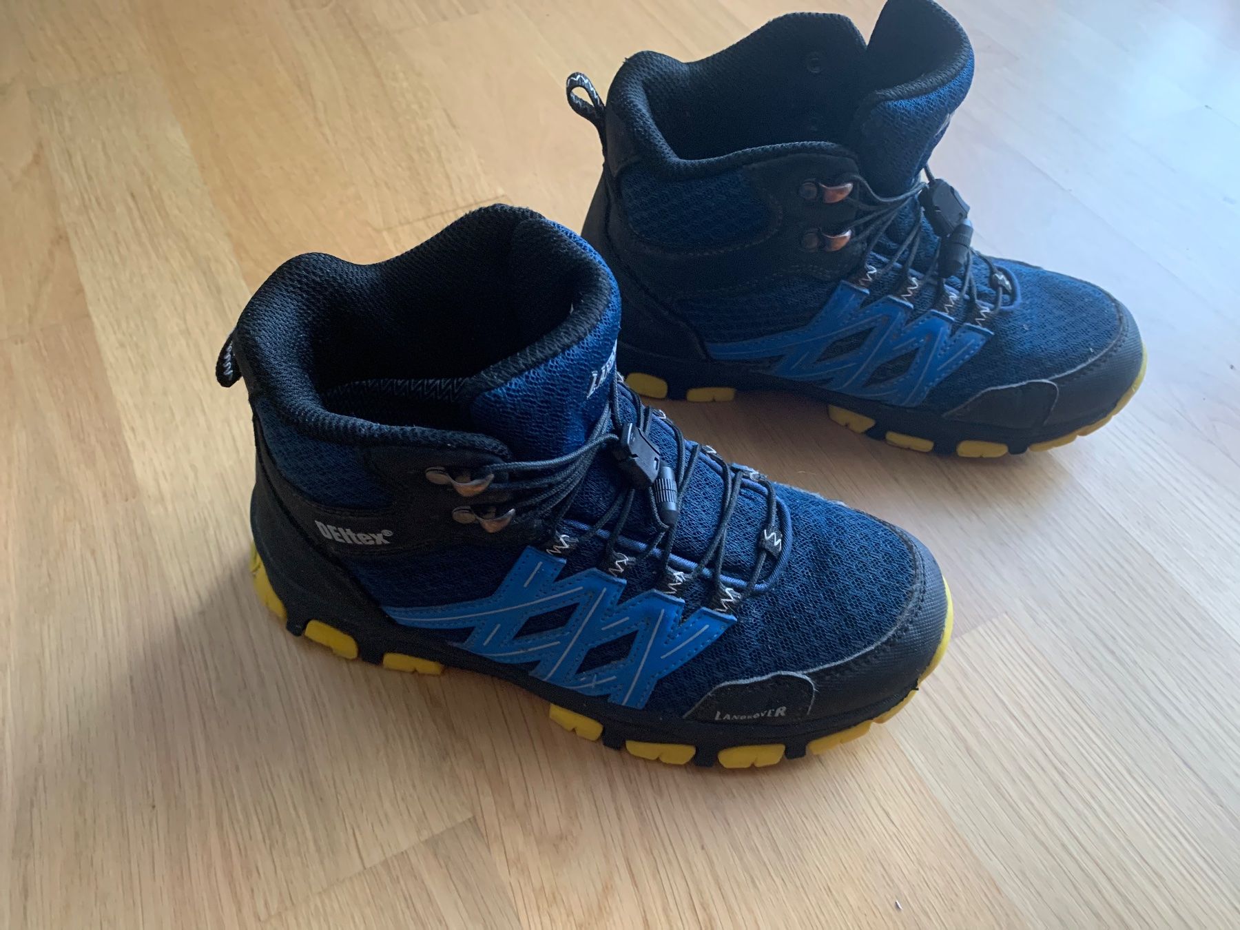 Landrover Scarpe per ragazzi: Wanderschuhe Gr. 35 – Usato da Zürich venduto da Lucinka21 2