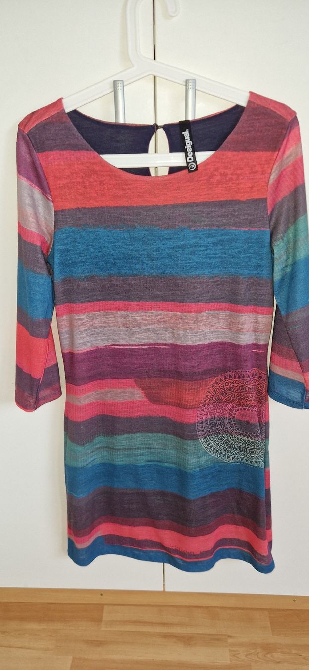 Desigual Robes: Robe Desigual rayée multicolore taille M – D'occasion à Bercher par Dusudouest