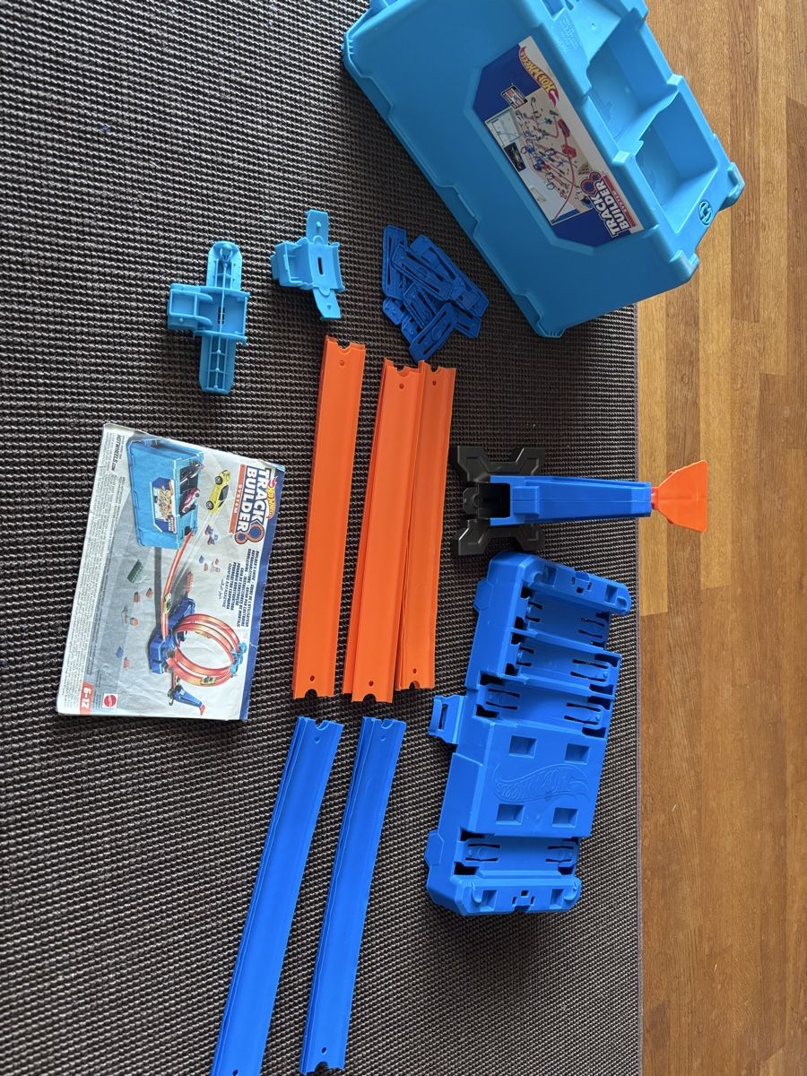 Hot Wheels Giocattoli: Hot Wheels Track Builder System  – Usato da Luzern venduto da Genhart 2