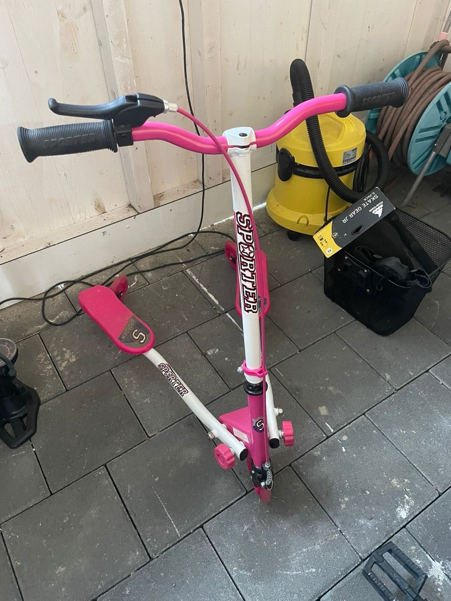 Veicoli per bambini: Kinder Tretroller Spriter pink/weiss – Usato da Lohn-Ammannsegg venduto da Moon777