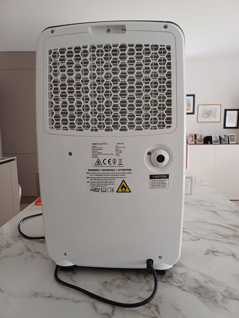 Primotecq Déshumidificateurs: Déshumidificateur E930 Primotecq Fust – D'occasion à GRIMISUAT par 19RJVRML45 1