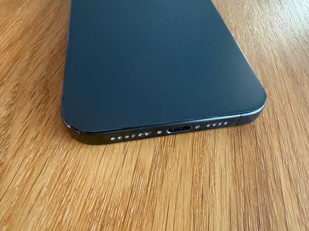 Apple Telefoni cellulari / Smartphones: iPhone 15 Pro Max Schwarz 512GB – Usato da Küsnacht ZH venduto da iphone4swiss 2