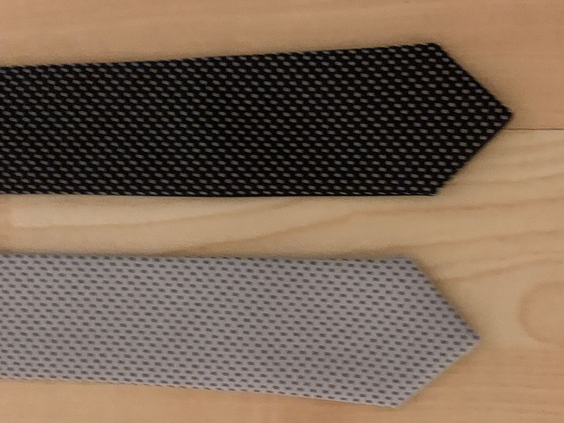 Autres accessoires femmes: Krawatte - dunkelblau mit Pünktchen - butlerandwebb - NEU – Neuf (Voir description) à Dübendorf par san_tt6m 2