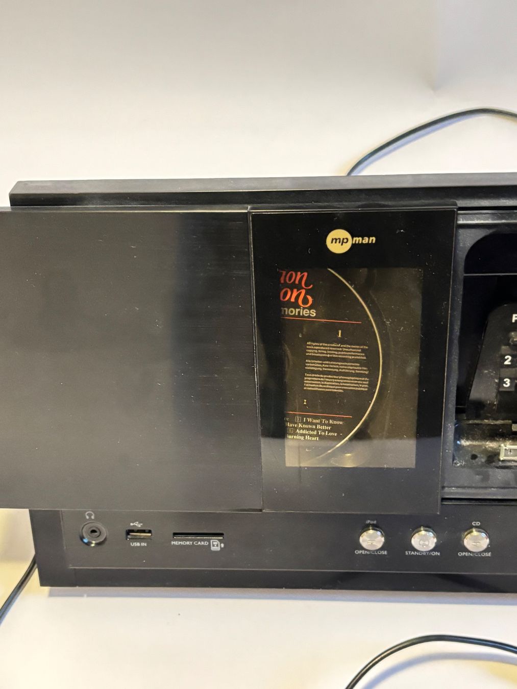 Radio: iPod Radio Ladestation mit CD Player – Usato da Widnau venduto da Puch-Garage 2