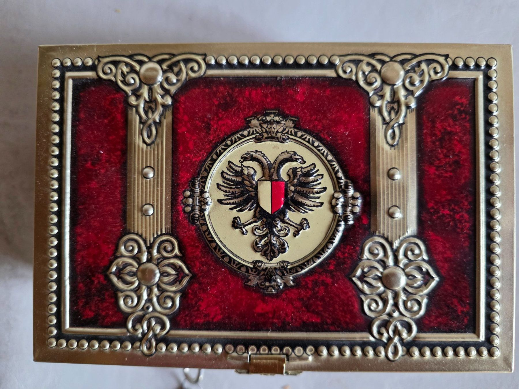 AluBox Barattoli: Vintage Blech Schatulle mit Schloss Chocolat Frey – Usato da Walterswil BE venduto da Lonitti 4