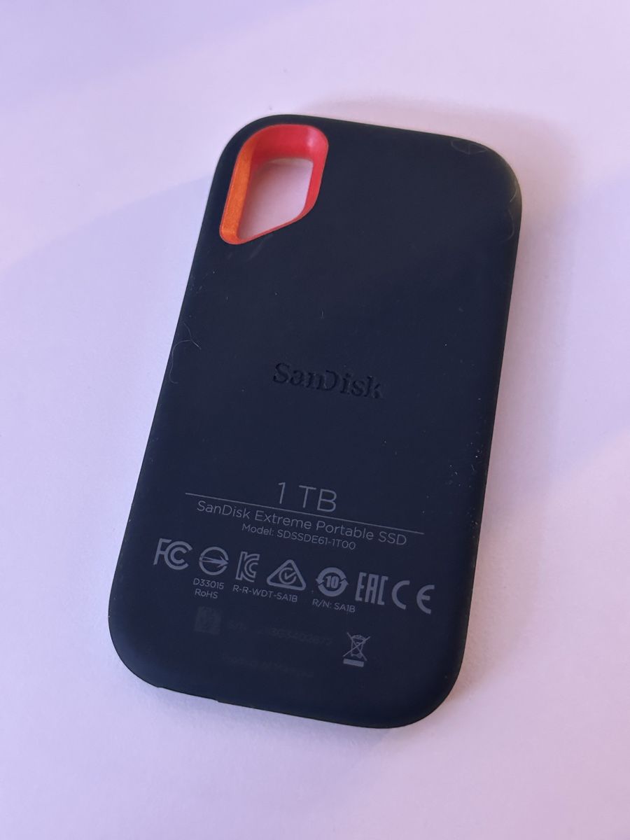 Sandisk Dischi rigidi: SANDISK Extreme Portable 1TB – Nuovo (secondo la descrizione) da Pfäffikon ZH venduto da 0iB4F 1