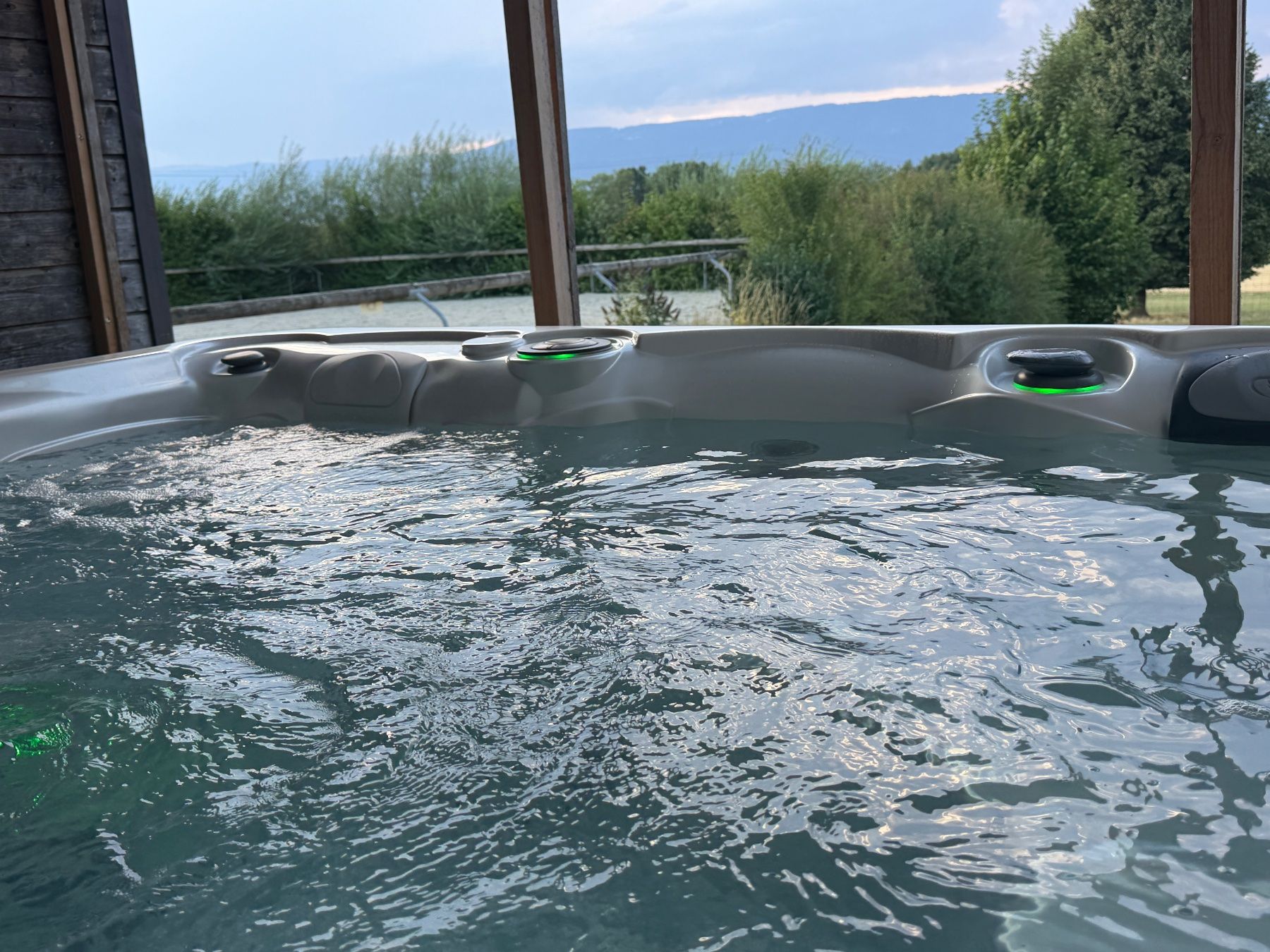 Whirlpool: Jacuzzi CalderaSpas Utopia Elation avec PAC – Usato da Lugnorre venduto da Mbuhlmann 1