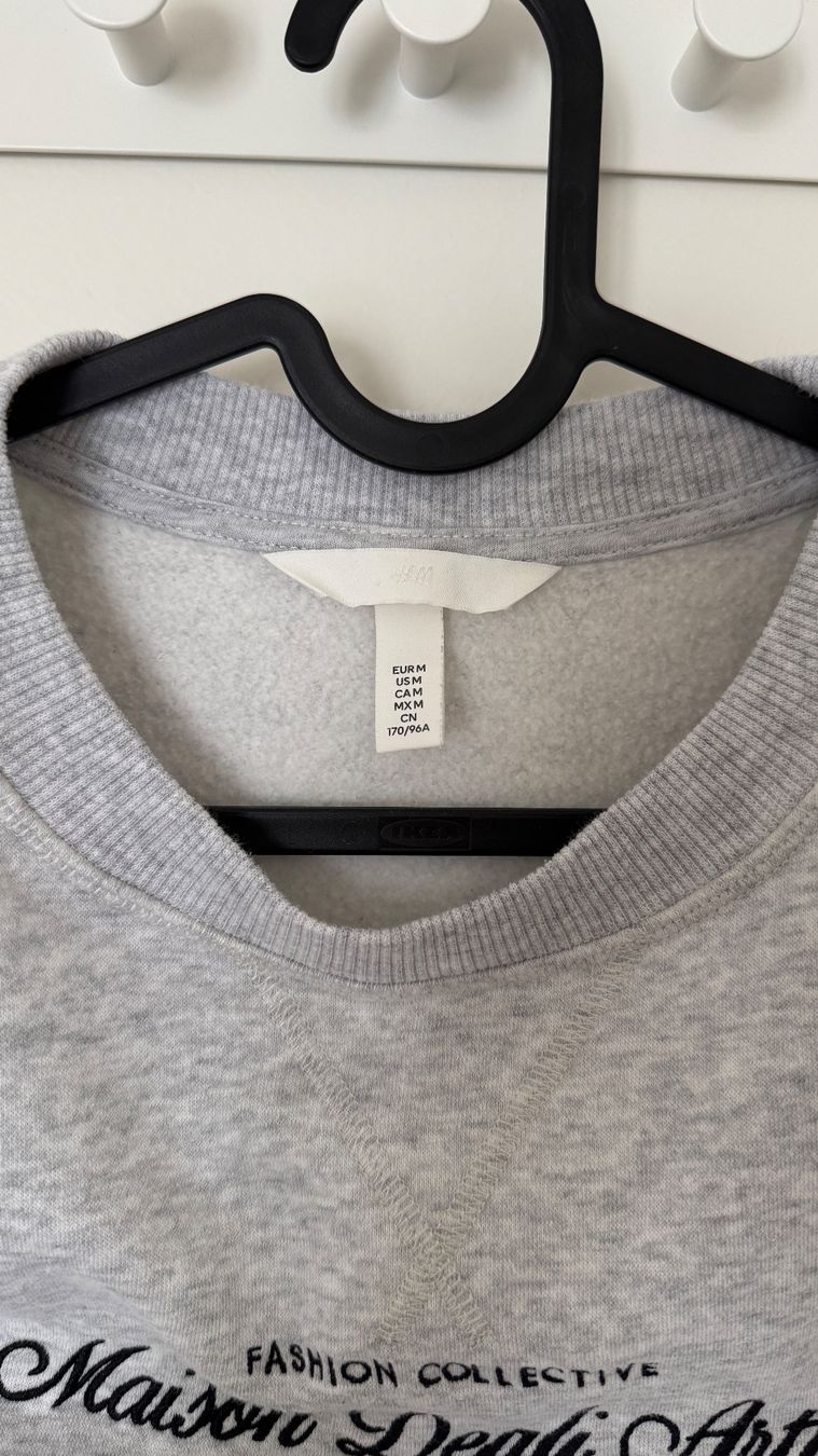 H&M Maglioni & Felpe: Grauer H&M Pullover, Grösse M – Usato da Luzern venduto da Ecila007 1