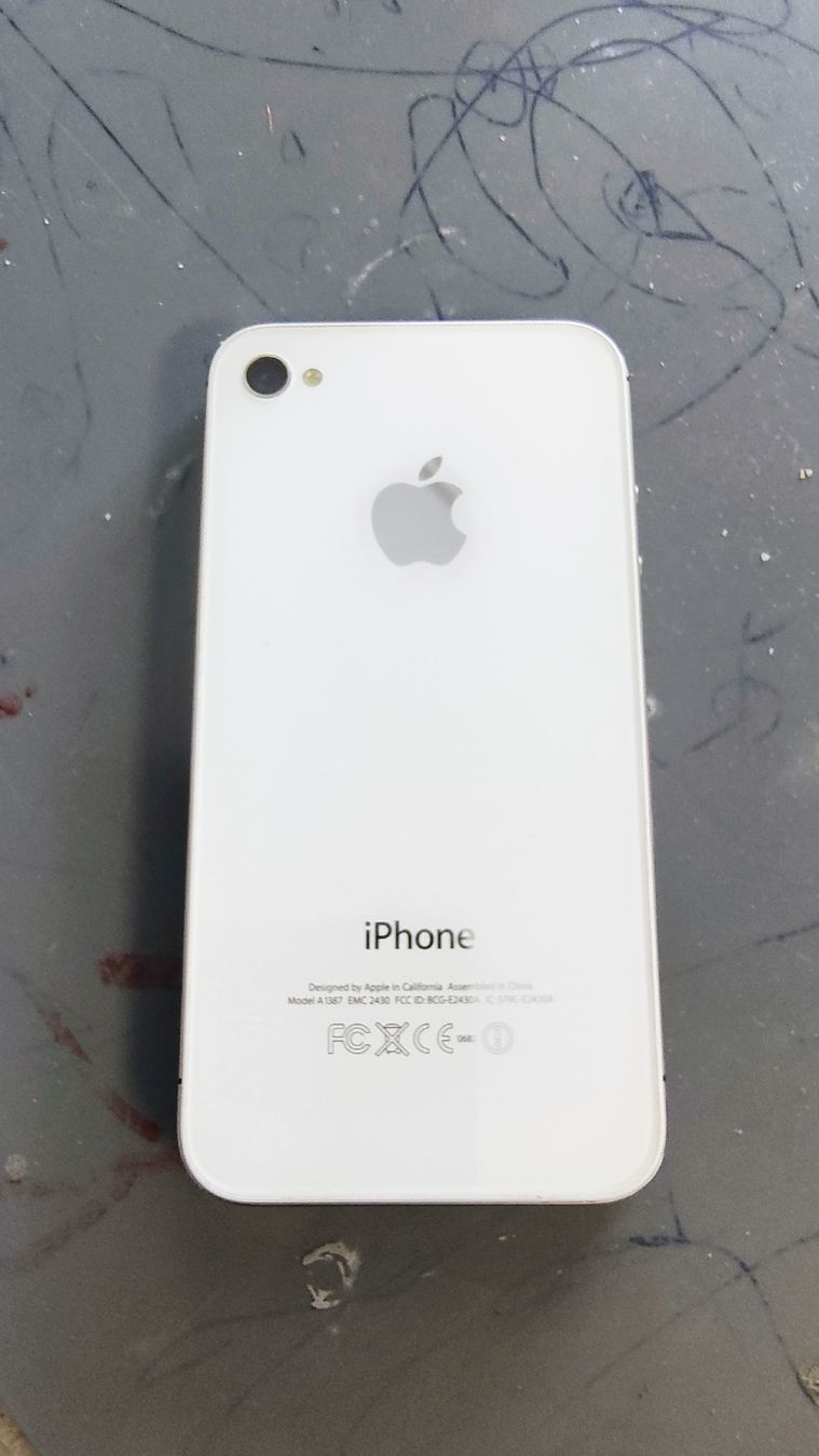 Apple Portables: iphone 4s – Défectueux à Courroux par cap_s8kw