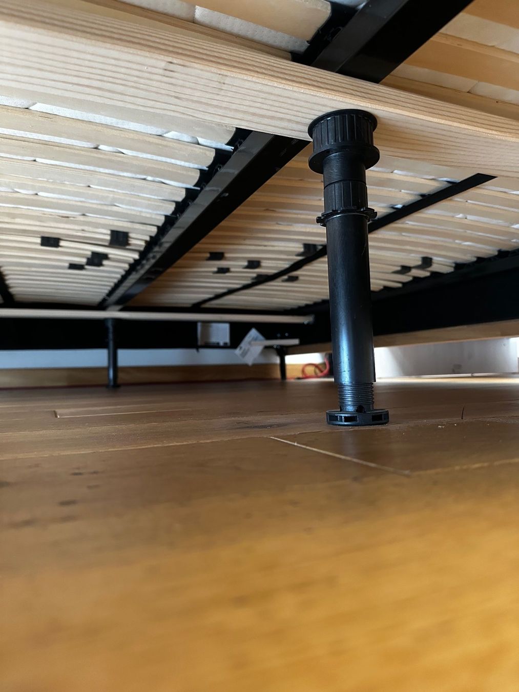 Letti: Bett mit Metallrost 160x200cm – Usato da Au SG venduto da Shadow10013 4