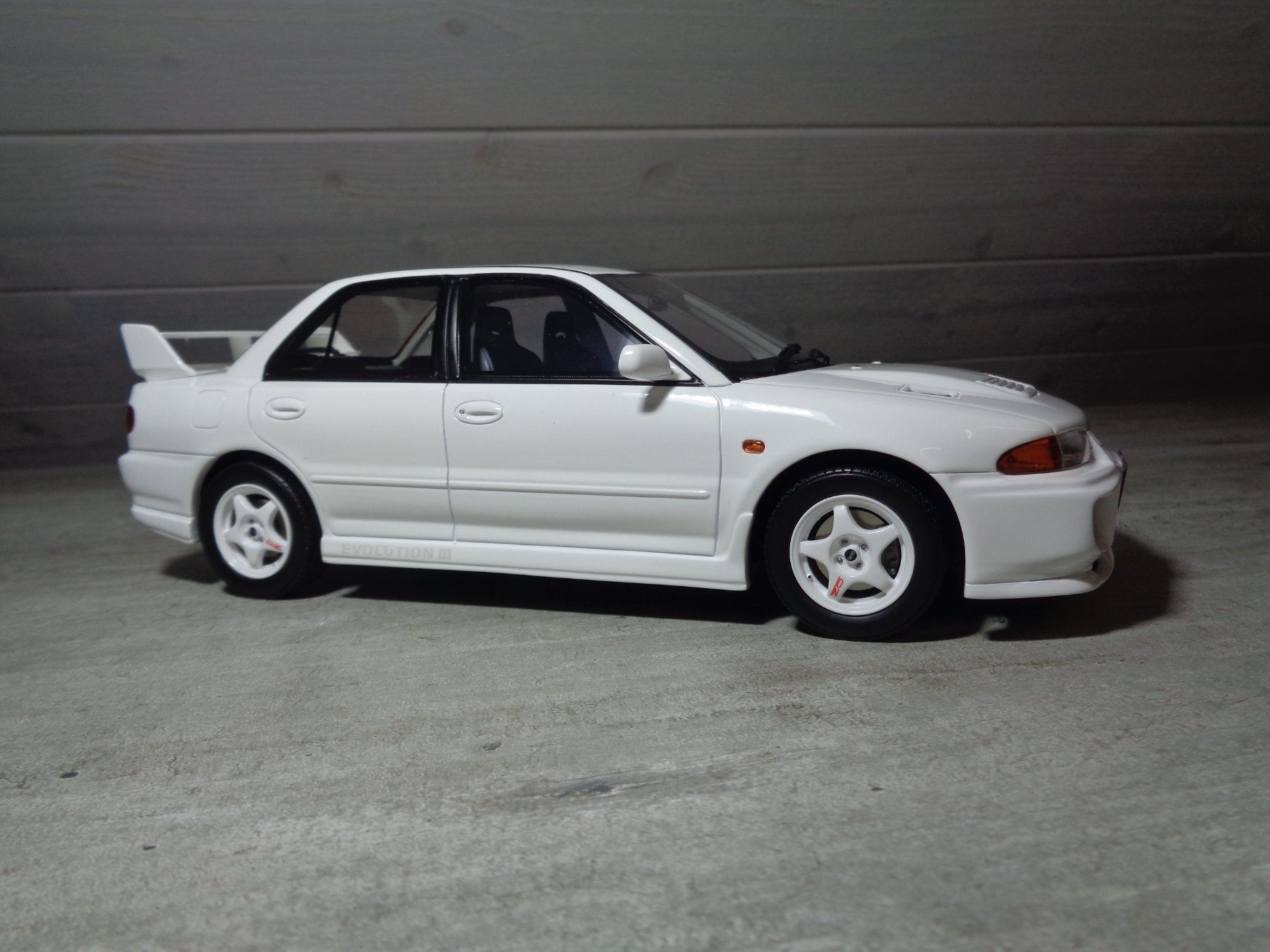 Mitsubishi Modellini d'auto: OttOmobile 1:18 Mitsubishi Lancer Evo III – Nuovo e nell'imballaggio originale da Reconvilier venduto da rallycar 2