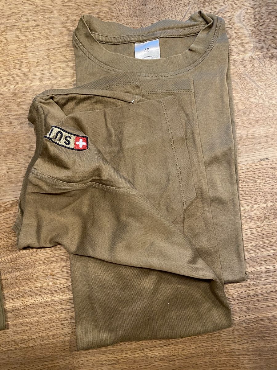 Schweizer Armee T-shirt: T-Shirt der Schweizer Armee. Größe 48 – Usato da Müllheim Dorf venduto da chol7 1