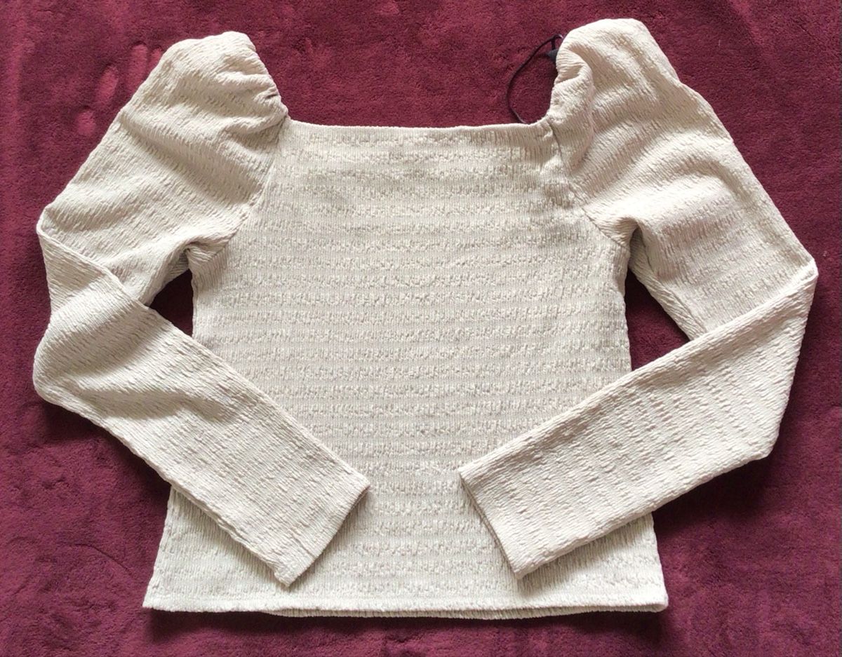 H&M T-Shirts: Beige Oberteil mit Puffärmeln, Grösse S – Gebraucht aus Nussbaumen AG von Magi58 1