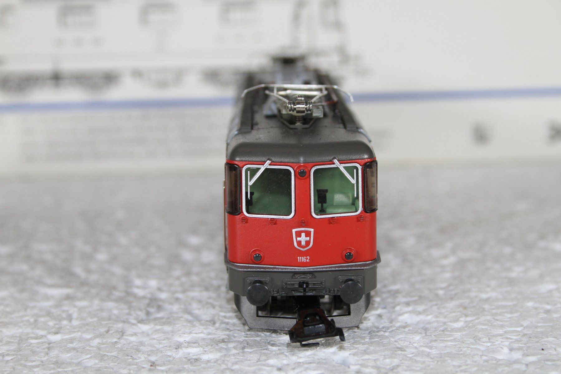 Märklin Modellini di ferrovie: Märklin 3434 SBB Re 4/4 delta-digital rot – Usato da Triesen venduto da gleis8 5